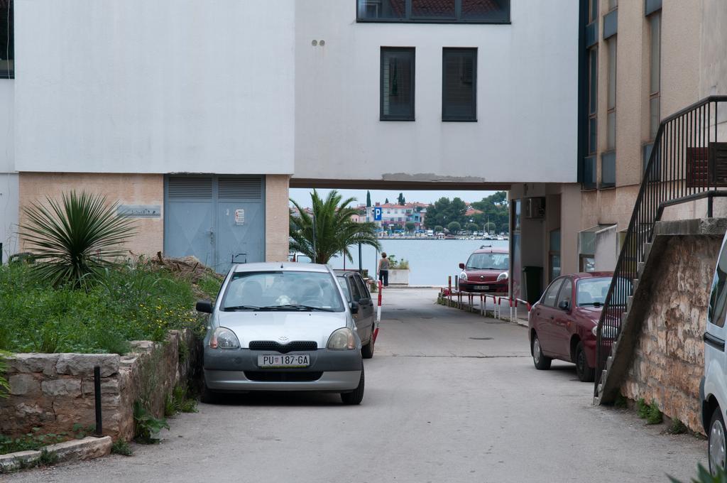 Apartment Old Town Umag Szoba fotó
